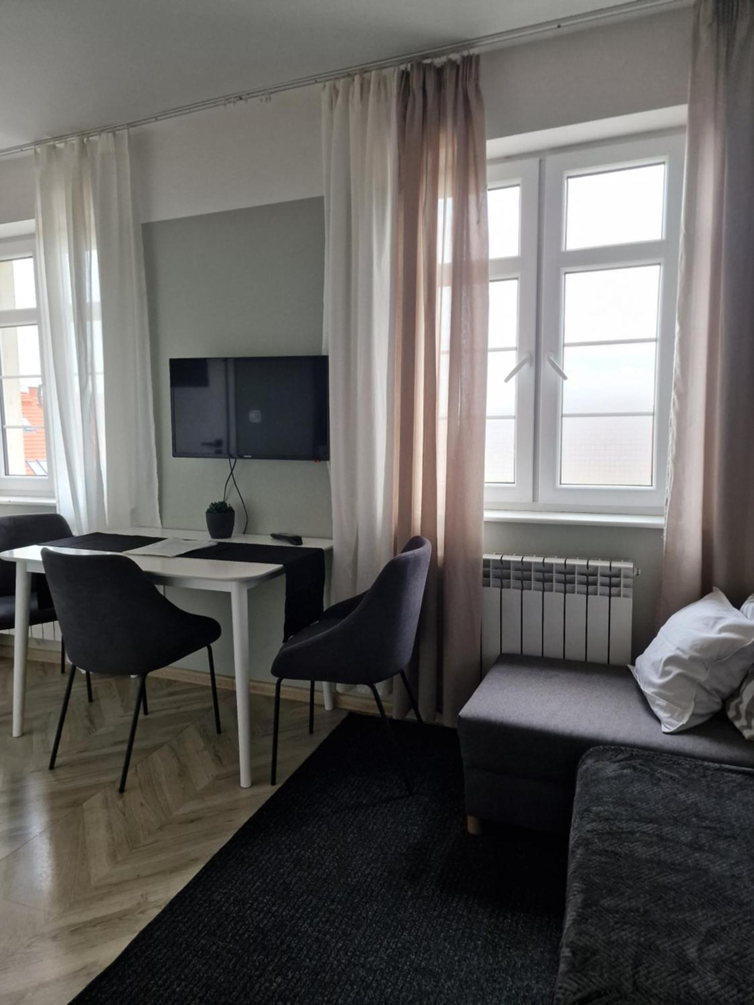 Apartment W Kamienicy - Centrum, Bezplatny Parking Elk